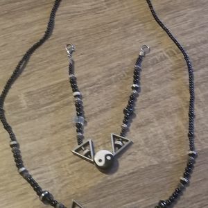 Matching neckless and bracelet